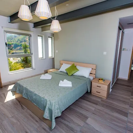 Med. Coast Deluxe Villa *