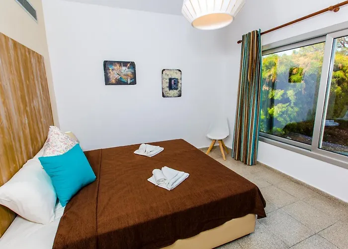 Med. Coast Deluxe Vila