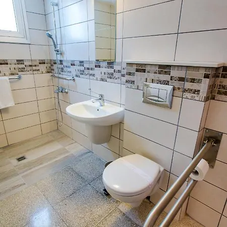 Med. Coast Deluxe Вилла Пафос